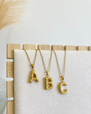 Colar Pingente Letra Balão - Semijoia em Aço Inox Ouro 18k