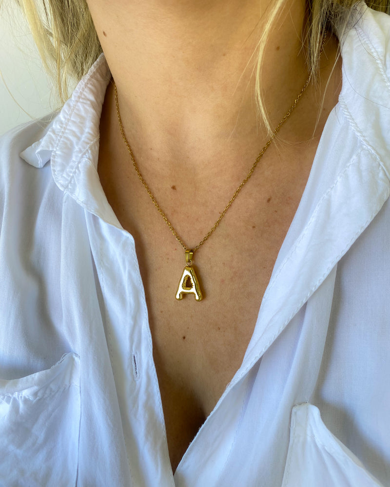 Colar Pingente Letra Balão - Semijoia em Aço Inox Ouro 18k