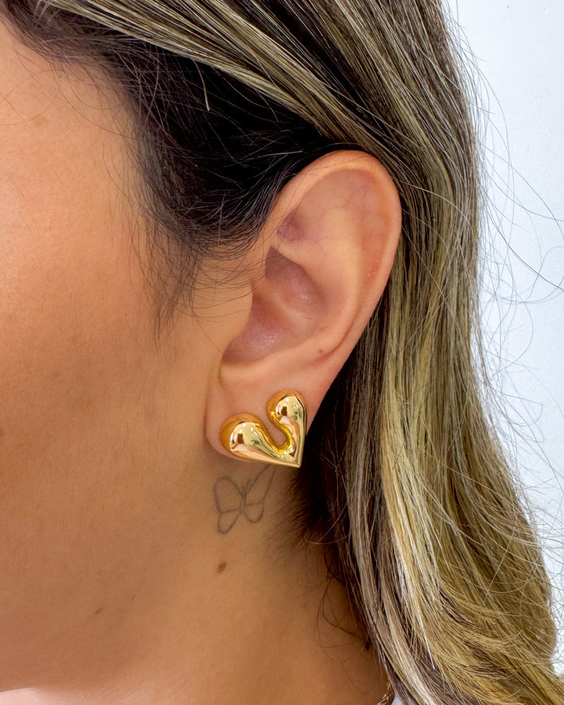 Brinco Coração Organic - Semijoia Folheada a Ouro 18k