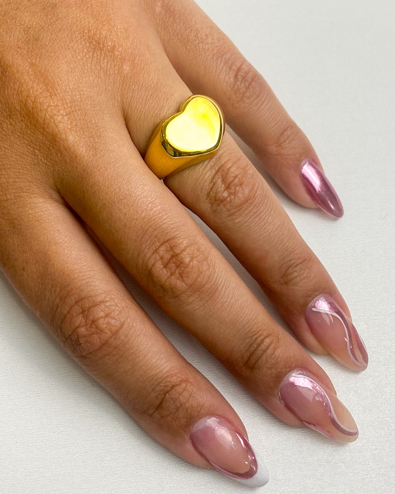Anel Bold Coração Aço Inoxidável Folheado a Ouro 18k - Semijoia Folheada