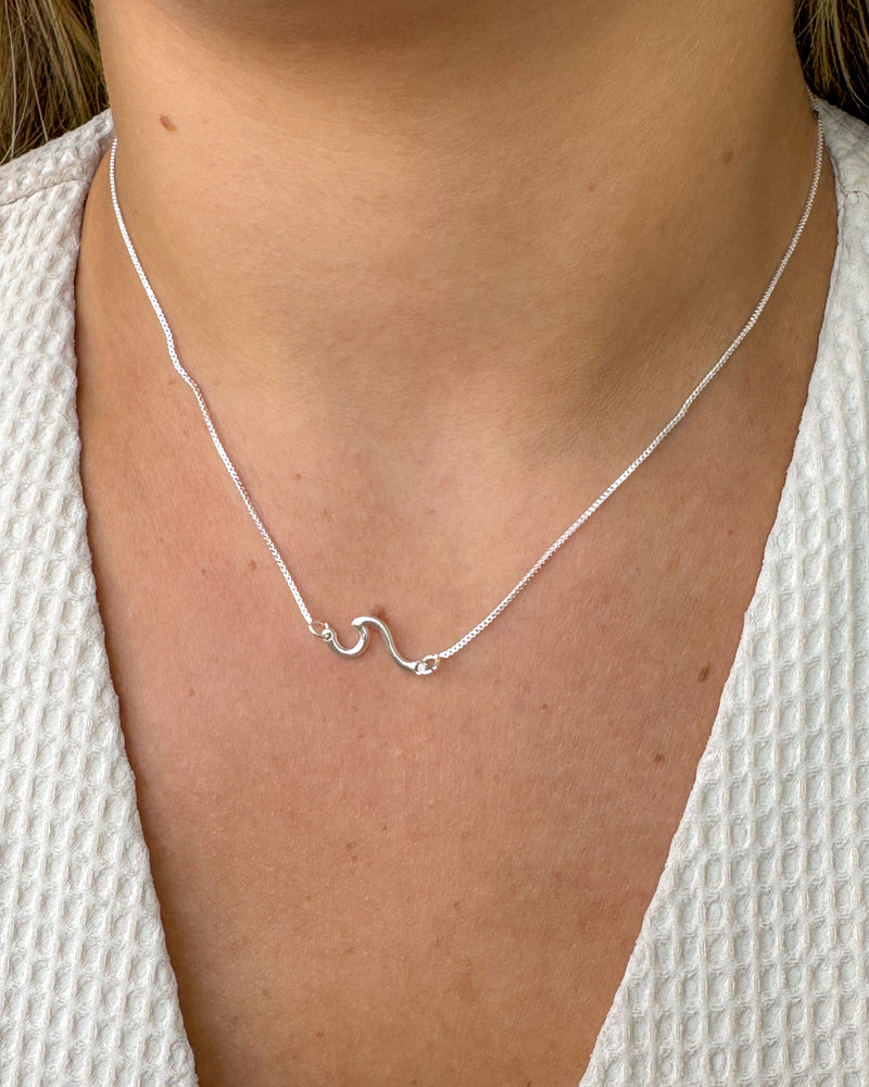 Colar Choker Onda - Semijoia Banhado a Prata