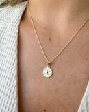 Colar Pingente Medalha Olho Grego - Semijoia Banhado em Ouro 18k