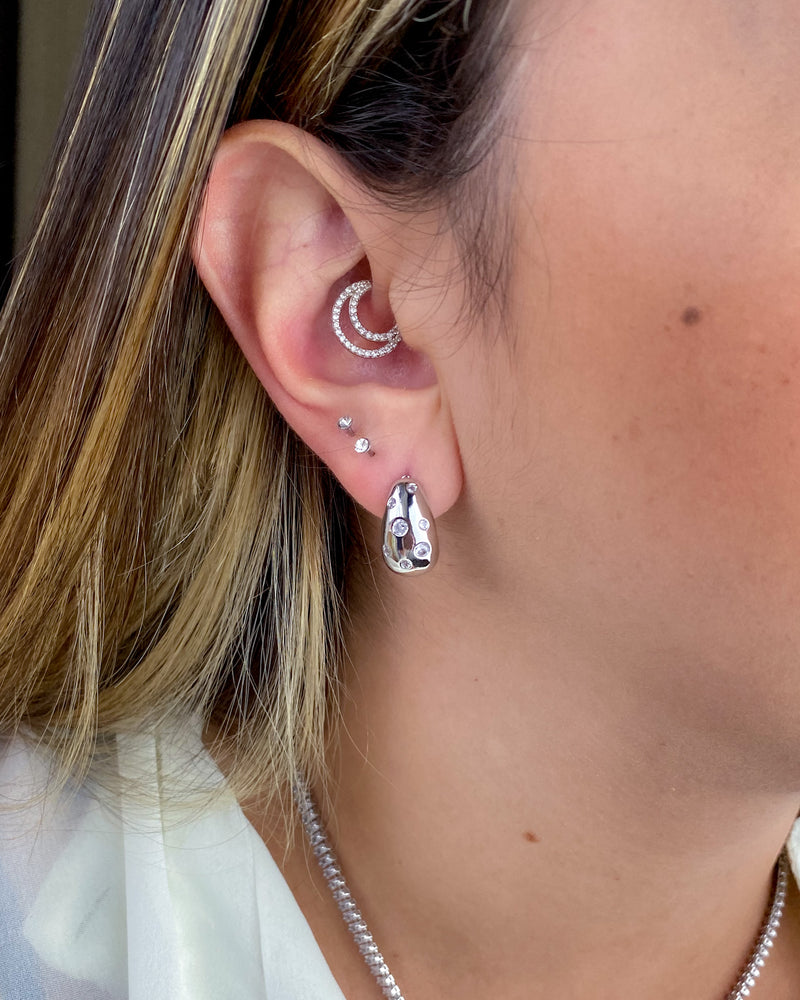 Meia Argola Esfera Oval Crevajada - Prata - Áurea Acessórios