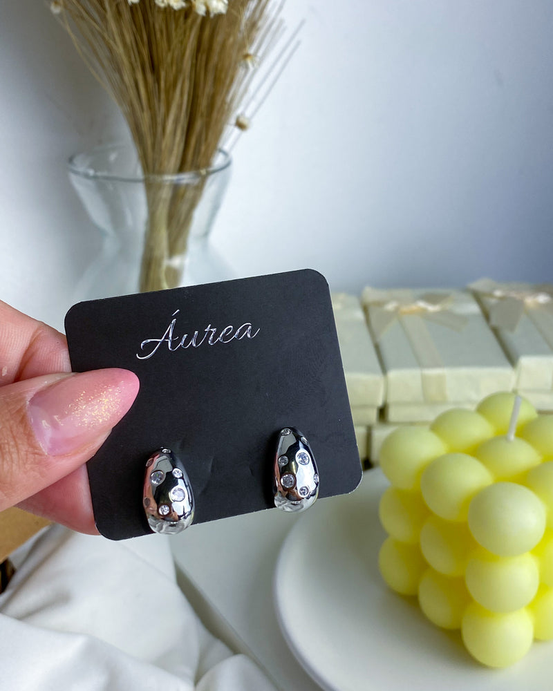 Meia Argola Esfera Oval Crevajada - Prata - Áurea Acessórios