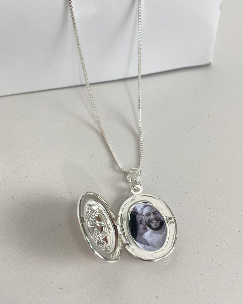 Colar Relicário Oval + Foto Personalizada - Prata - Áurea Acessórios