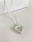 Colar Relicário Coração Vazado + Foto Personalizada - Prata - Áurea Acessórios