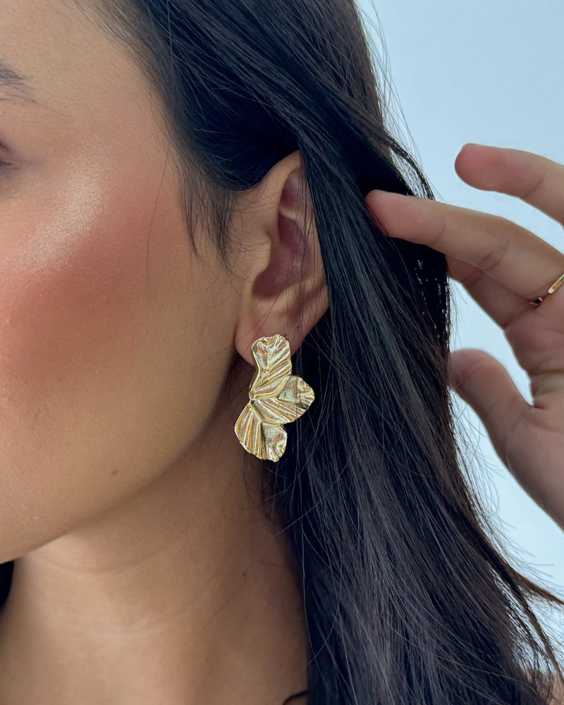 Brinco Organic Folhagem - Semijoia Folheada a Ouro 18k