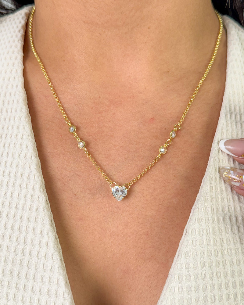 Colar Coração Cristal Com Zicônias - Semijoia Banhado em Ouro 18k