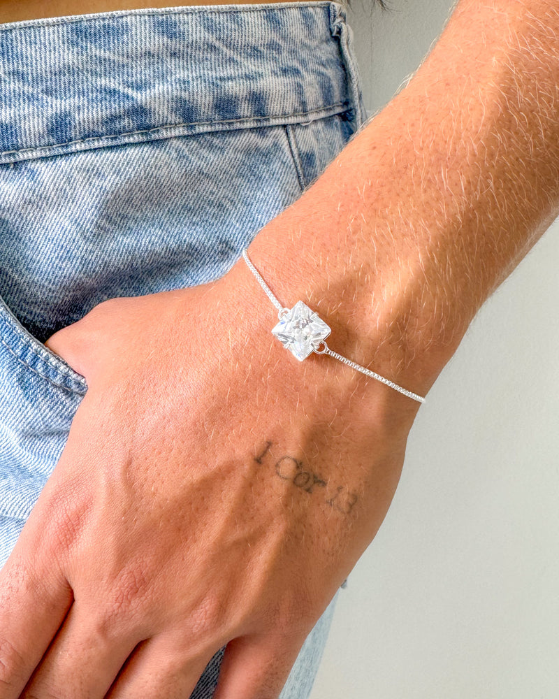 Pulseira Regulável Zircônia Quadrada - Semijoia Banhado a Prata