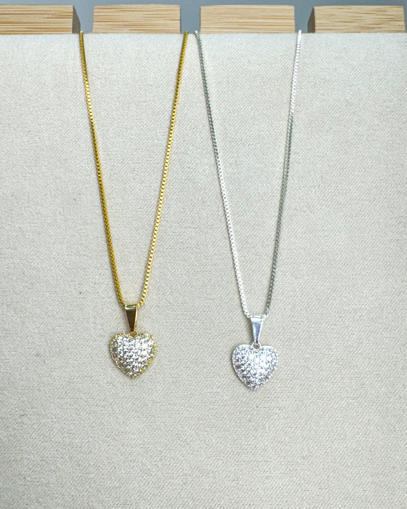 Colar Pingente Coração Cravejado - Semijoia Banhado a Prata