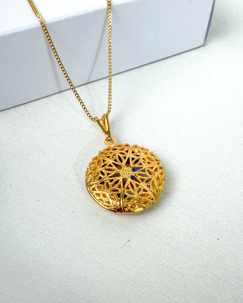 Colar Relicário Redondo + Foto Personalizada - Semijoia Banhado em Ouro 18k