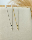 Colar Pingente Cruz Cravejada - Semijoia Banhado a Prata