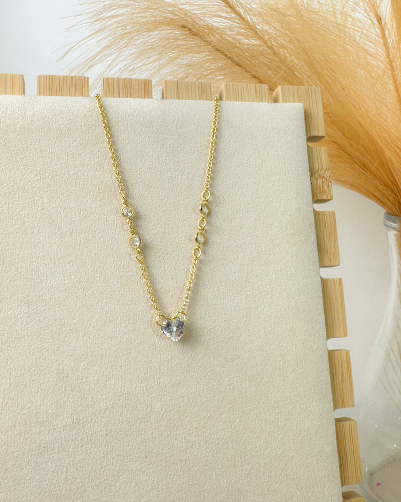 Colar Coração Cristal Com Zicônias - Semijoia Banhado em Ouro 18k