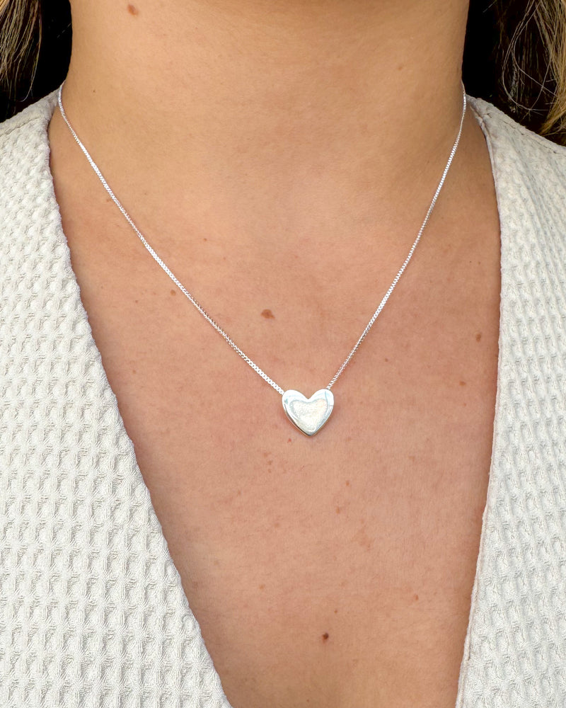 Colar Pingente Coração Liso - Semijoia Banhado a Prata