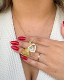 Colar Relicário Coração Vazado + Foto Personalizada - Semijoia Banhado em Ouro 18k