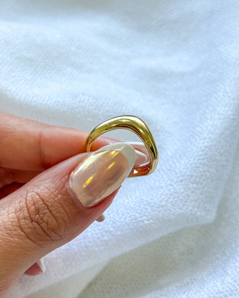 Anel Regulável Ondulado - Semijoia Banhado em Ouro 18k