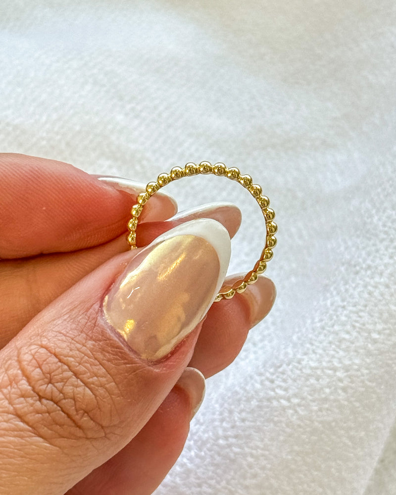 Anel Regulável Mini Bolinhas - Semijoia Banhado em Ouro 18k