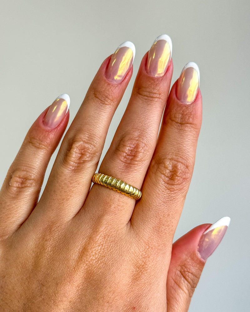 Anel Regulável Canelado - Semijoia Banhado em Ouro 18k