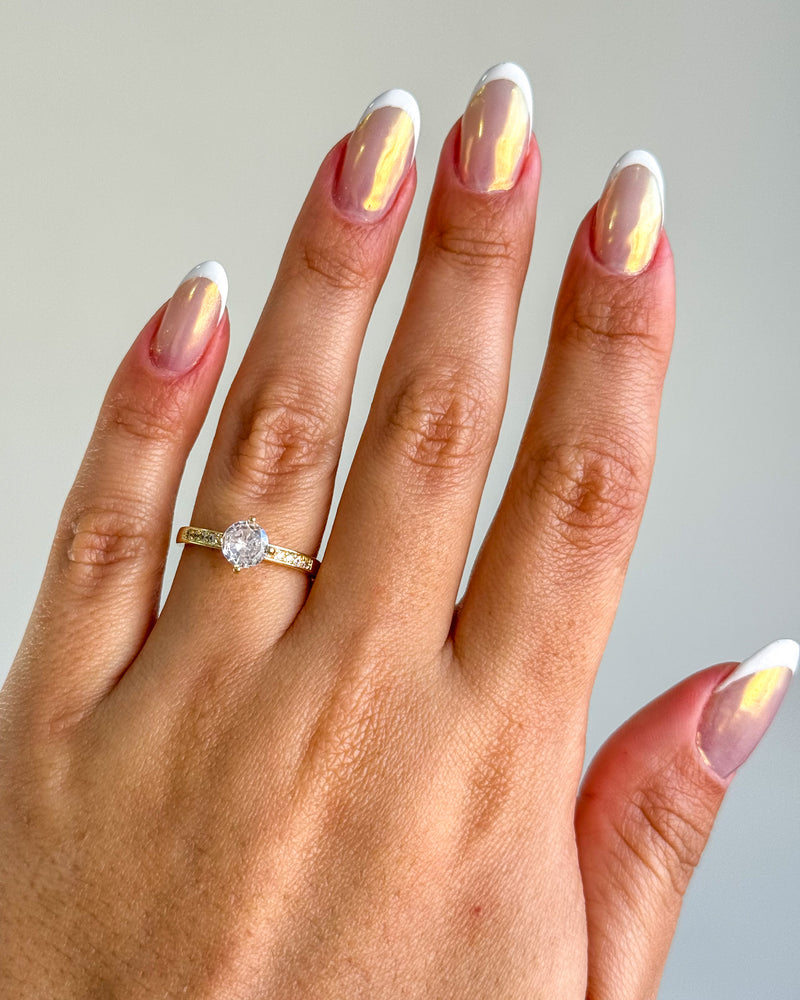 Anel Regulável Solitário Cravejado - Semijoia Banhado em Ouro 18k