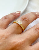 Anel Regulável Solitário Cravejado - Semijoia Banhado em Ouro 18k