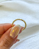 Anel Regulável Entrelace - Semijoia Banhado em Ouro 18k