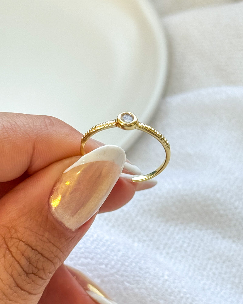 Anel Regulável Solitário Simples - Semijoia Banhado em Ouro 18k