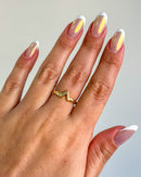 Anel Regulável V - Semijoia Banhado em Ouro 18k