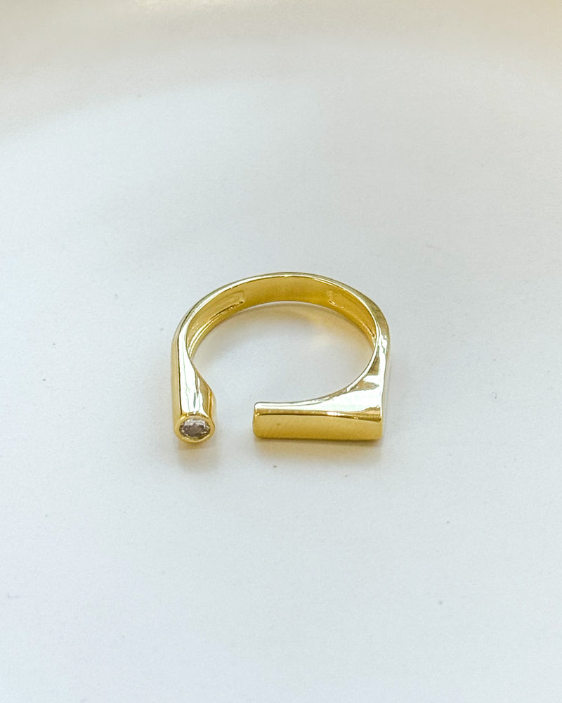 Anel Regulável Quadrado com Pedrinha - Semijoia Banhado em Ouro 18k