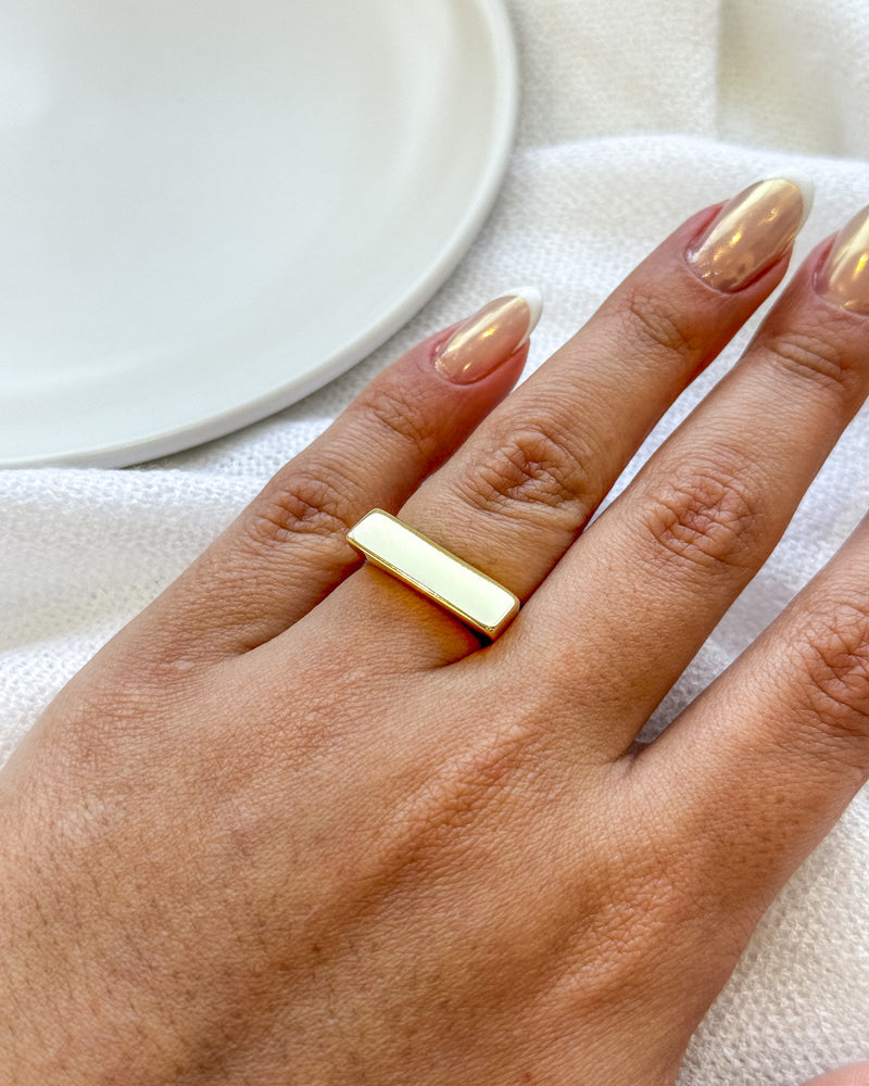 Anel Regulável Base Quadrada - Semijoia Banhado em Ouro 18k