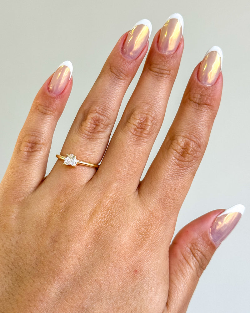 Anel Regulável Solitário Coração - Semijoia Banhado em Ouro 18k