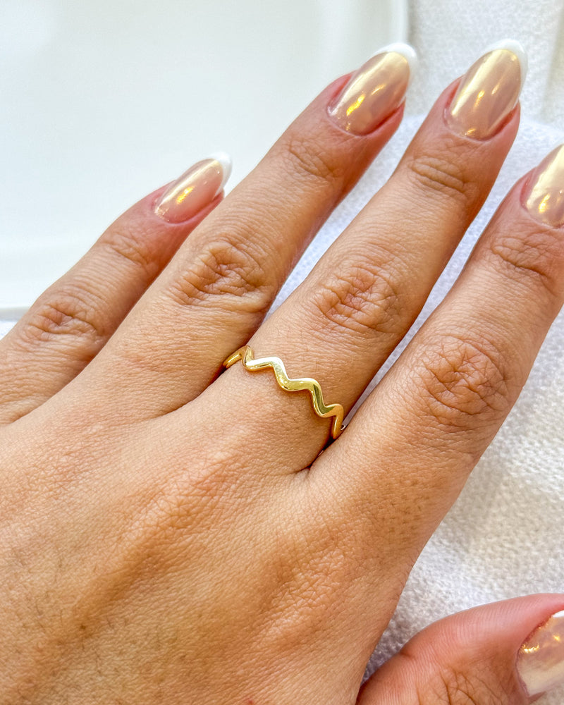 Anel Regulável Zig Zag - Semijoia Banhado em Ouro 18k