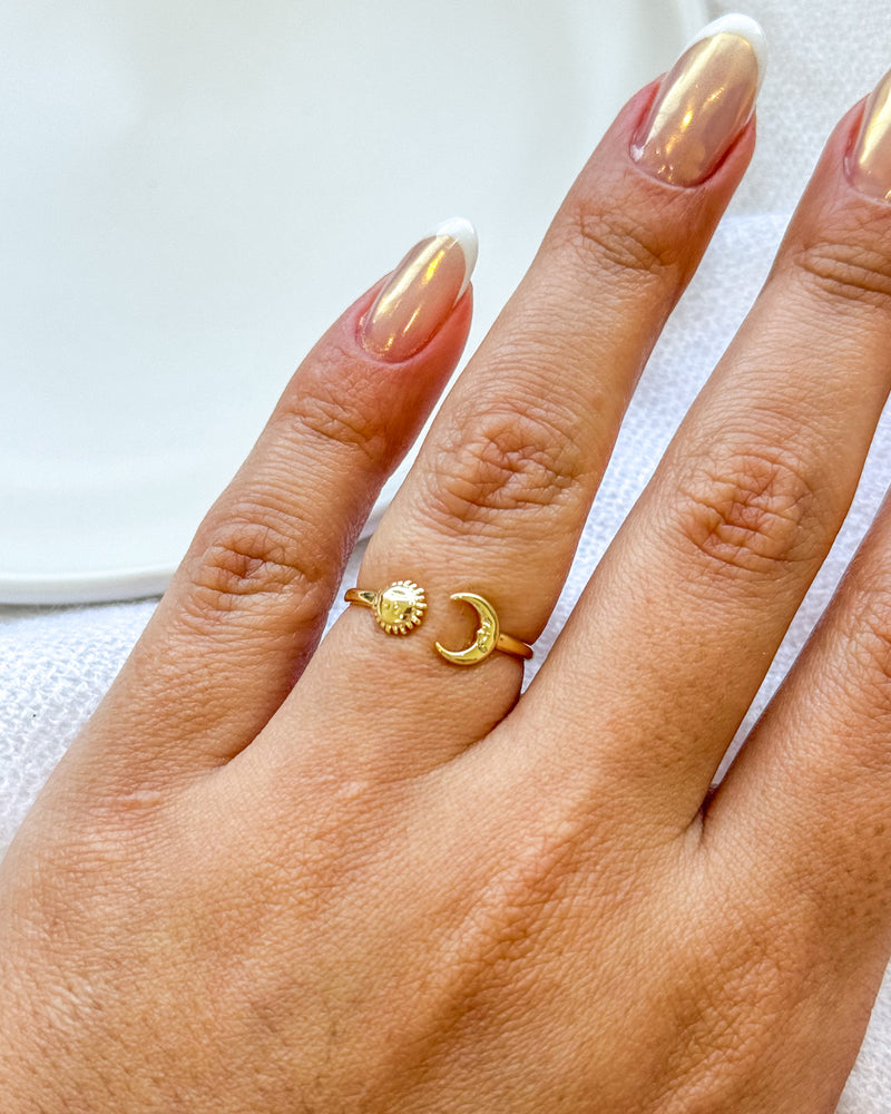 Anel Regulável Lua Sol - Semijoia Banhado em Ouro 18k