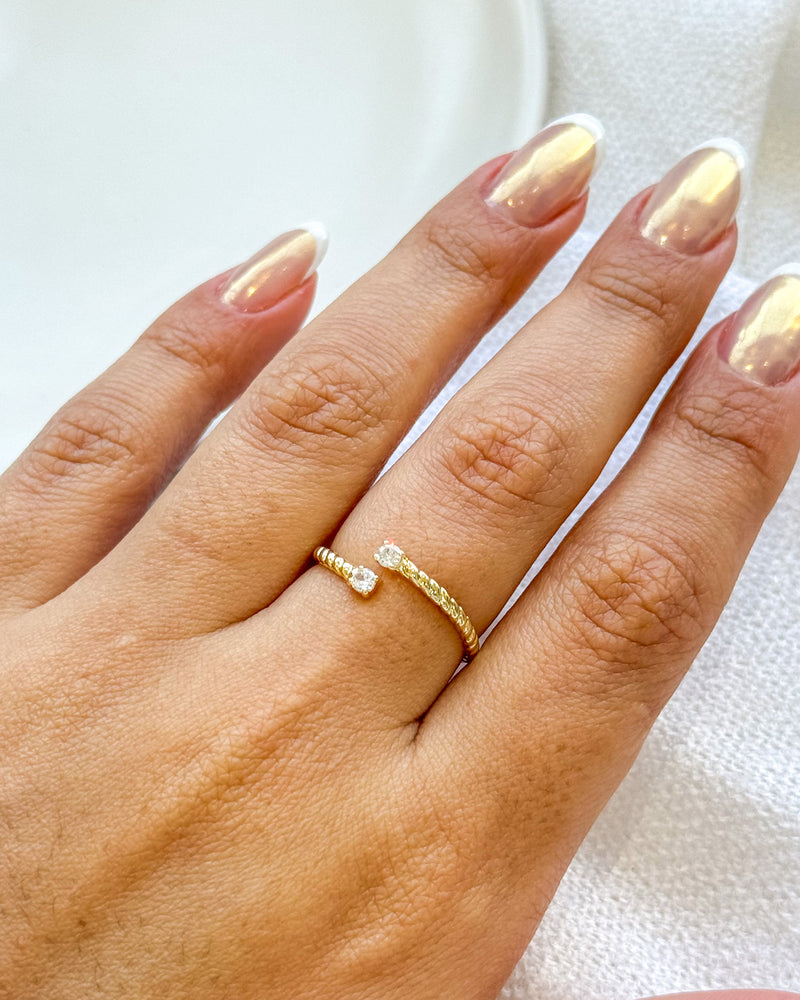 Anel Regulável Trançado Duo Zircônia - Semijoia Banhado em Ouro 18k