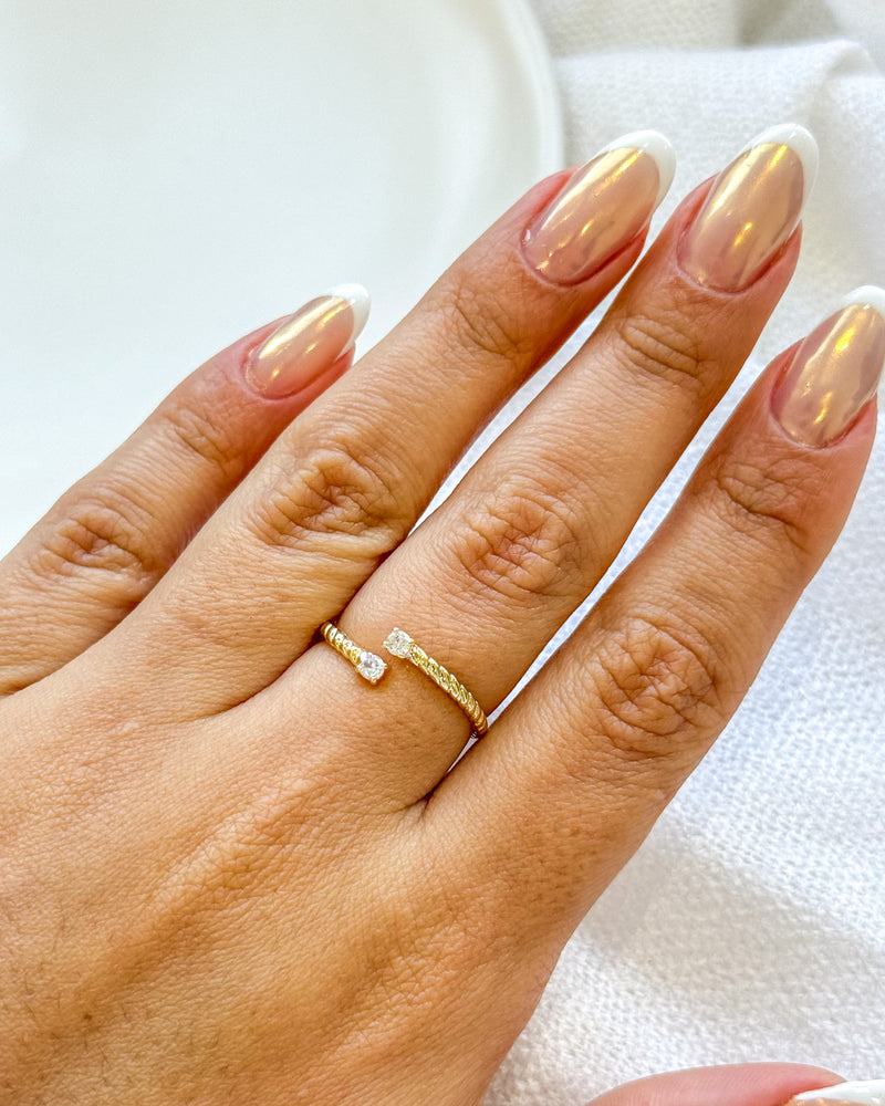 Anel Regulável Trançado Duo Zircônia - Semijoia Banhado em Ouro 18k