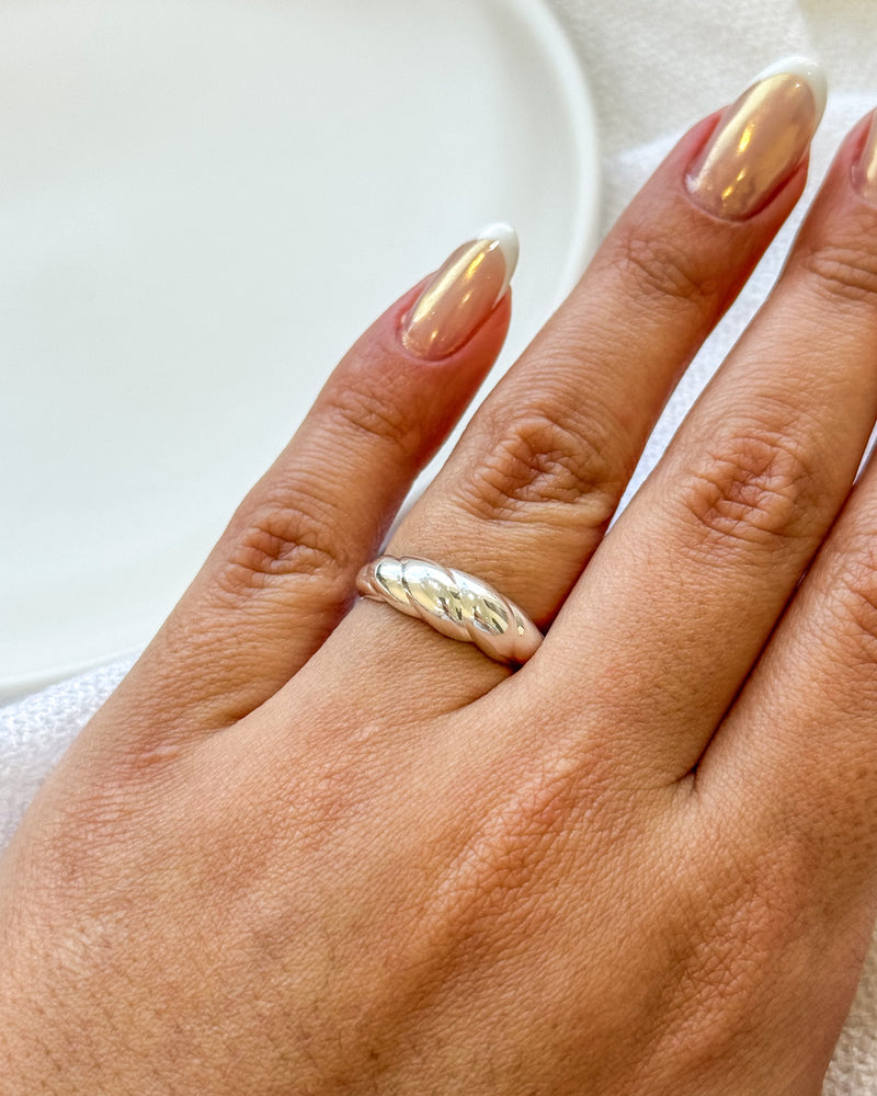 Anel Regulável Croissant - Semijoia Banhado a Prata