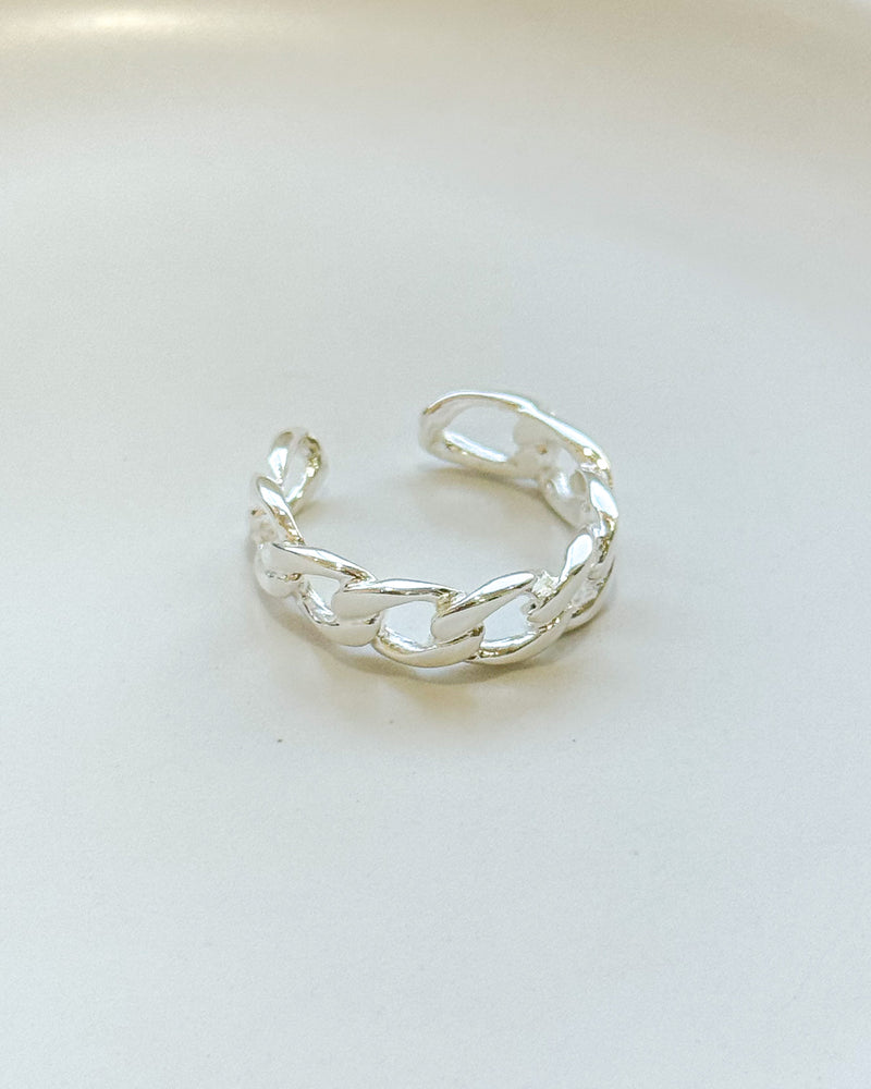Anel Regulável Elos Vazados - Semijoia Banhado a Prata