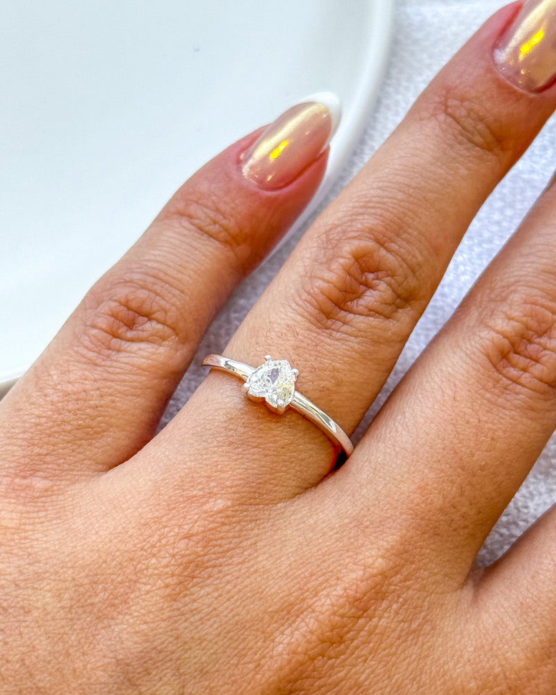 Anel Regulável Solitário Coração - Semijoia Banhado a Prata