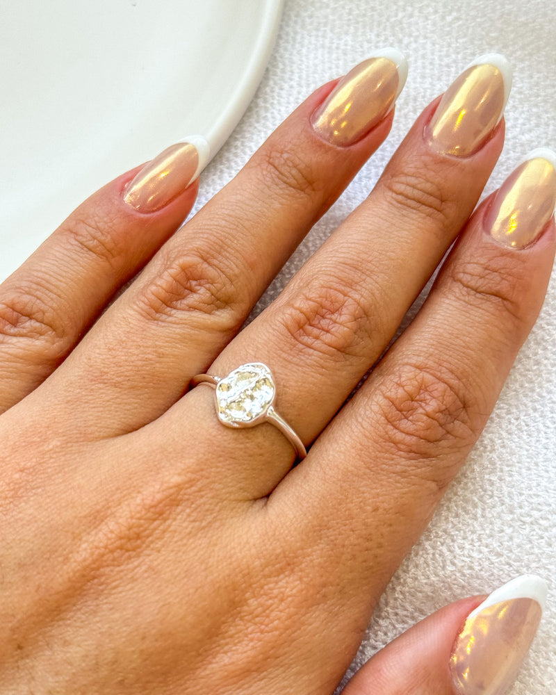 Anel Regulável Medalha Organic - Semijoia Banhado a Prata