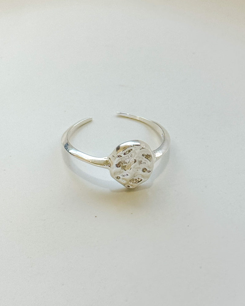 Anel Regulável Medalha Organic - Semijoia Banhado a Prata