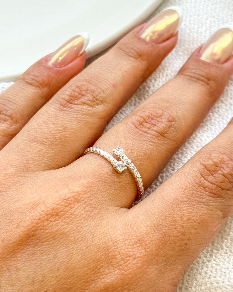 Anel Regulável Trançado Duo Zircônia - Semijoia Banhado a Prata