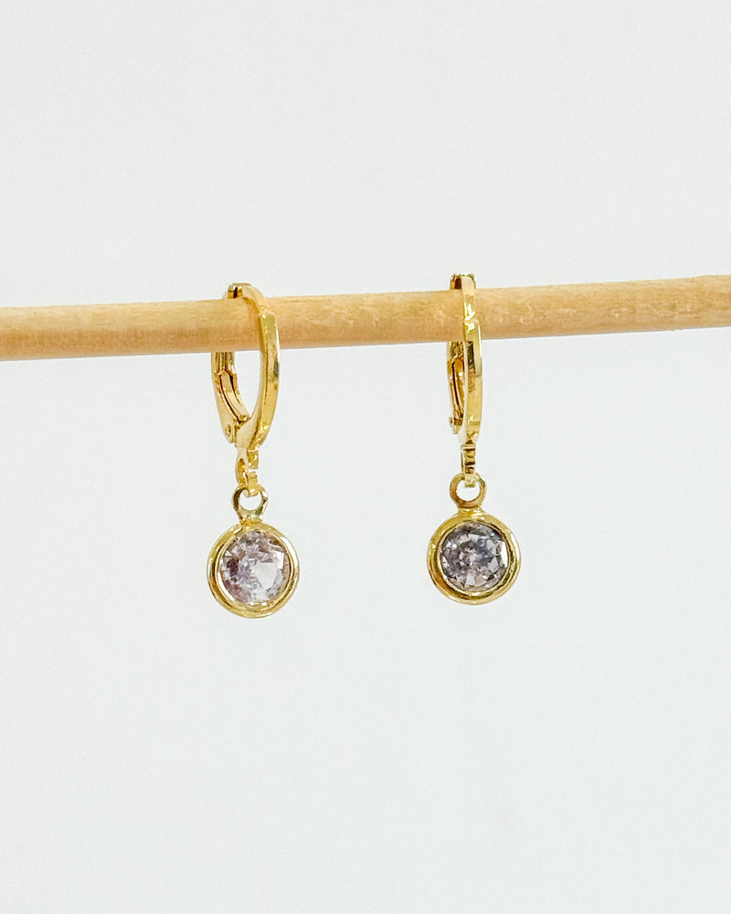 Argolinha com Pingente Ponto de Luz - Semijoia Banhado em Ouro 18k