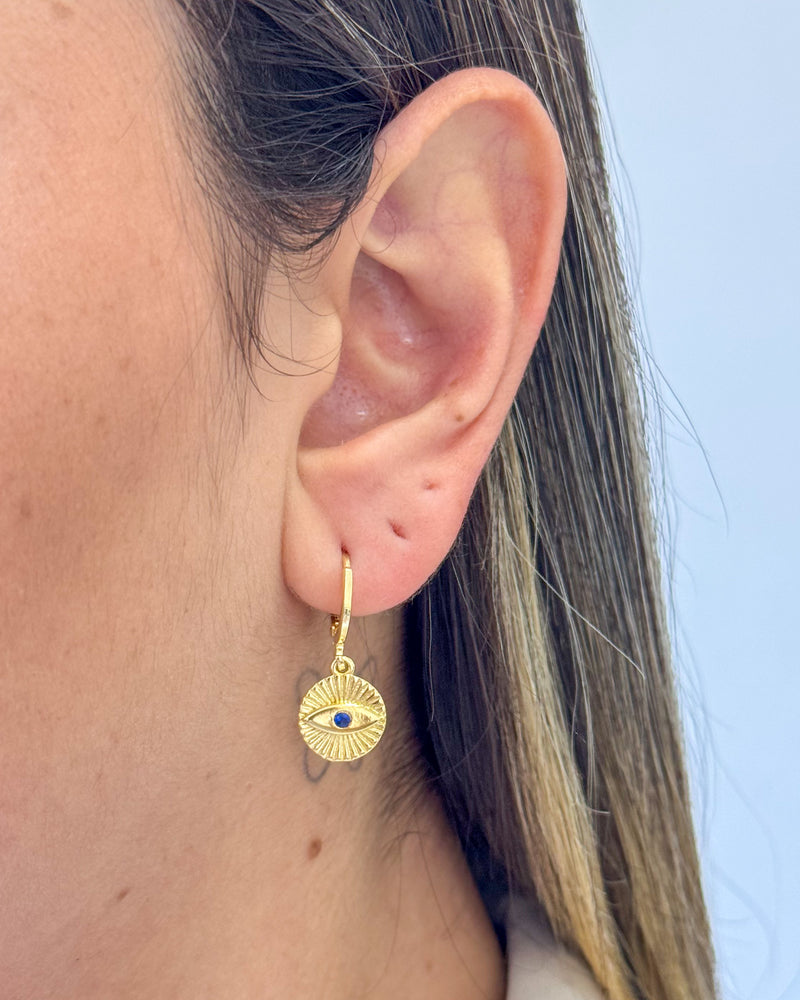 Argolinha com Pingente Medalha Olho Grego - Semijoia Banhado em Ouro 18k