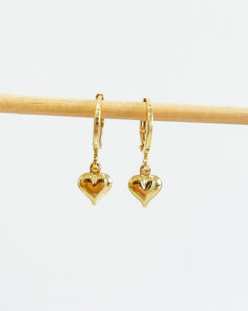 Argolinha com Pingente Coração - Semijoia Banhado em Ouro 18k