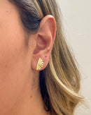 Brinco Mini Leque Ondulado - Semijoia Banhado em Ouro 18k