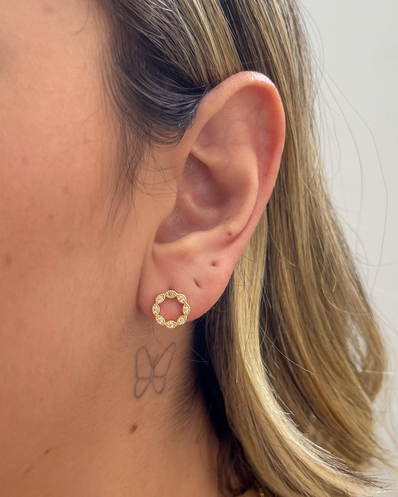 Brinco Mini Circulos Cravejados - Semijoia Banhado em Ouro 18k