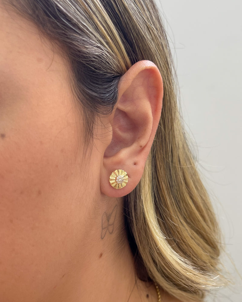 Brinco Margarida - Semijoia Banhado em Ouro 18k