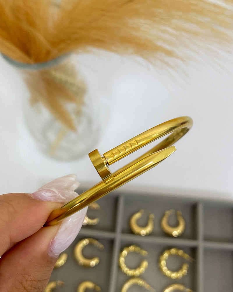 Bracelete Prego - Dourado - Áurea Acessórios