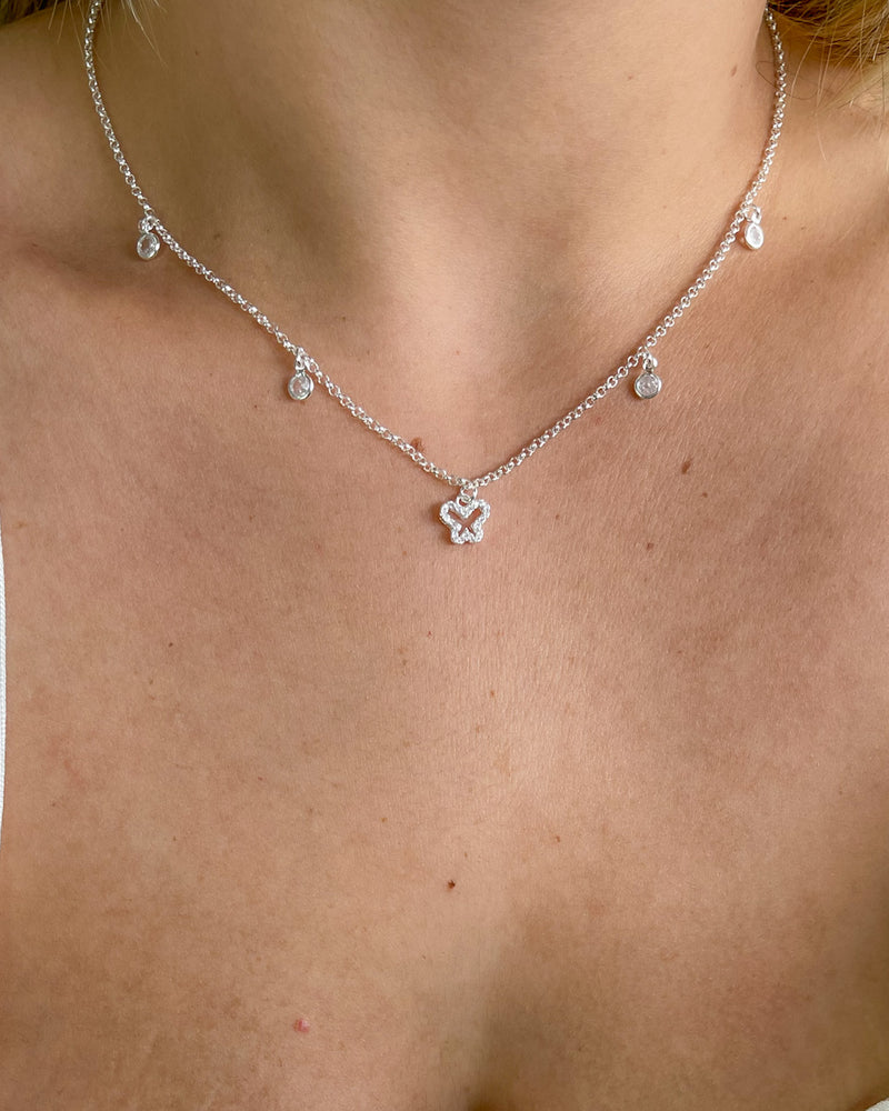 Colar Borboleta Cravejada Com Pontos de Zircônias  - Semijoia Banhado a Prata