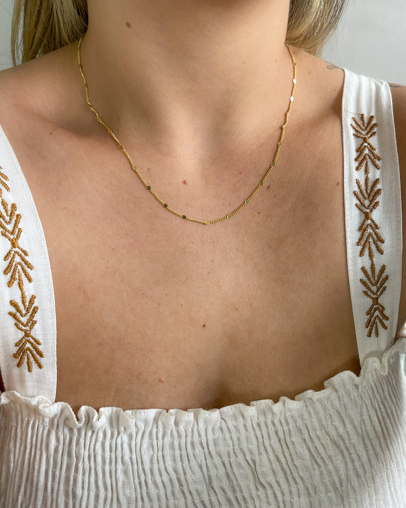 Colar Círculos Amassados - Semijoia Banhado em Ouro 18k