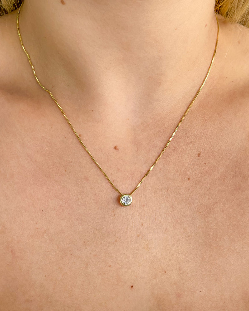 Colar Pingente Redondo Cristal - Semijoia Banhado em Ouro 18k